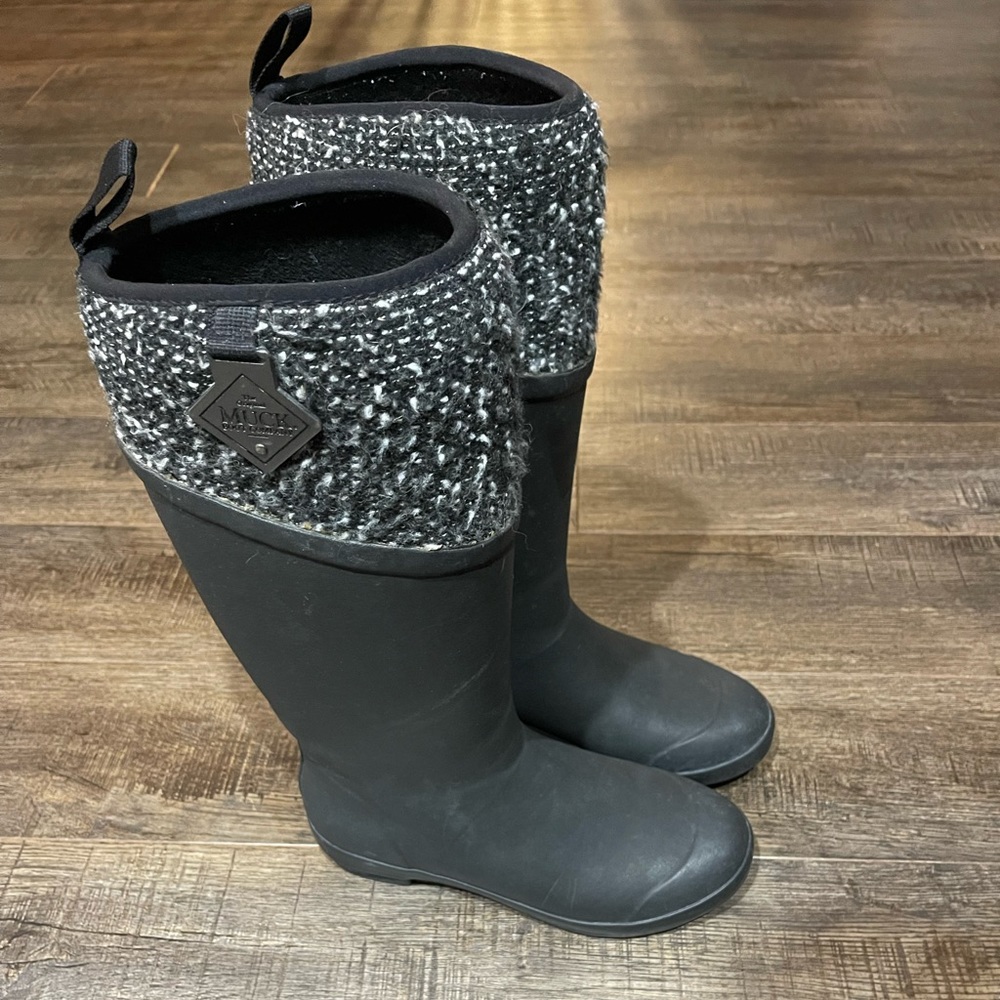 Muck Boots Size 8.5